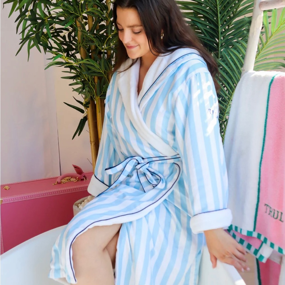 Truly Beauty Mykonos Luxury Robe powder blue and white striped brand new